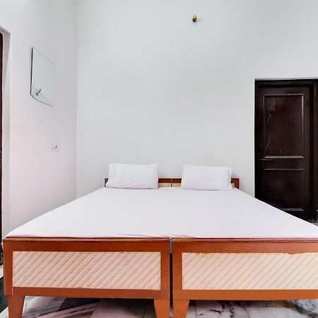 Hotel O Hanuman Bagh Ayodhya Esterno foto
