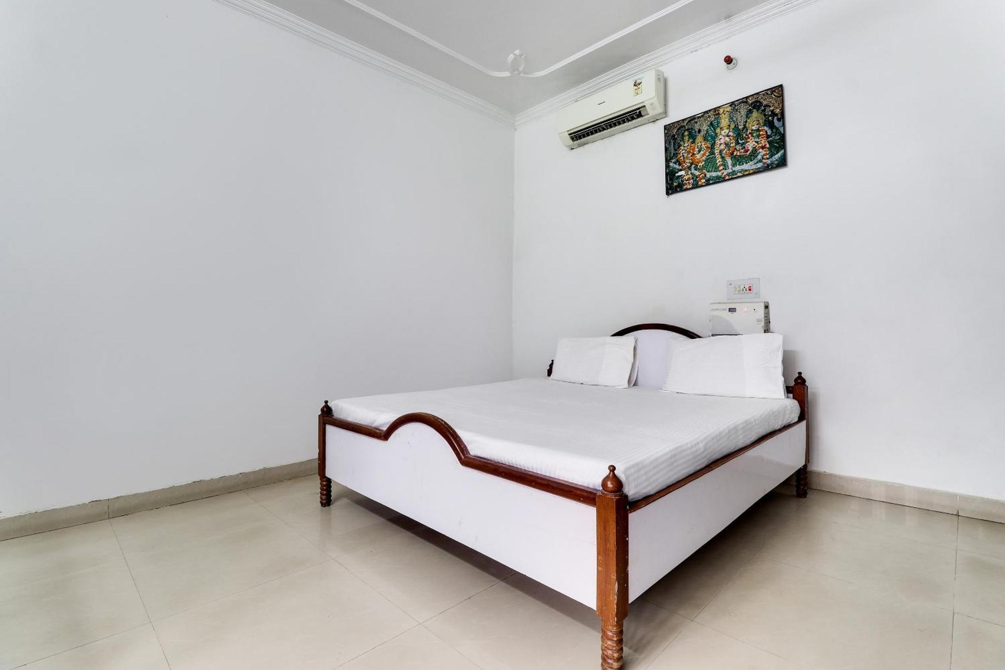 Hotel O Hanuman Bagh Ayodhya Esterno foto