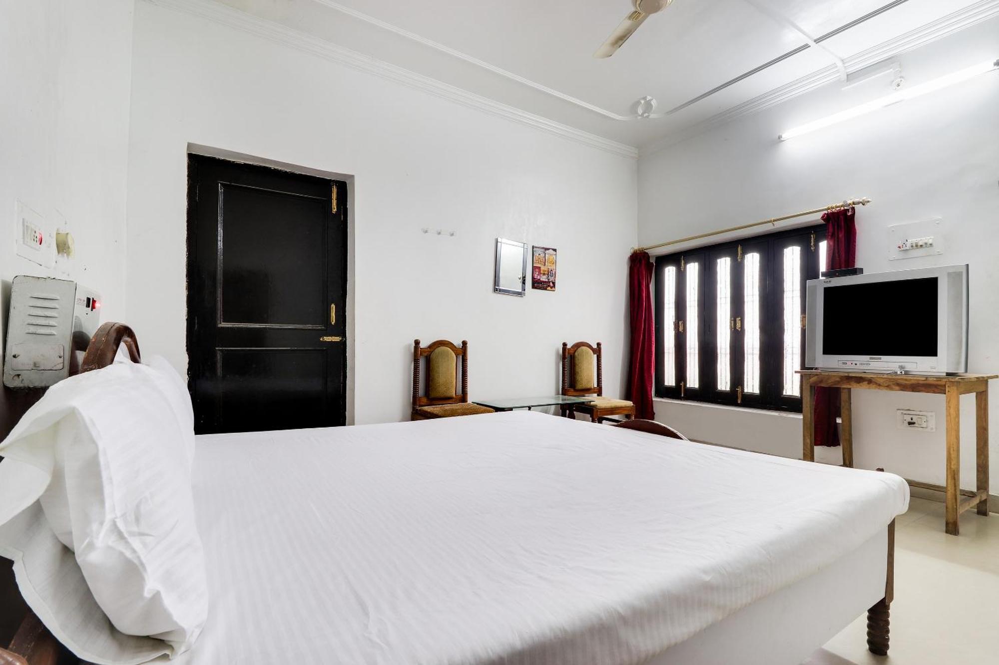 Hotel O Hanuman Bagh Ayodhya Esterno foto