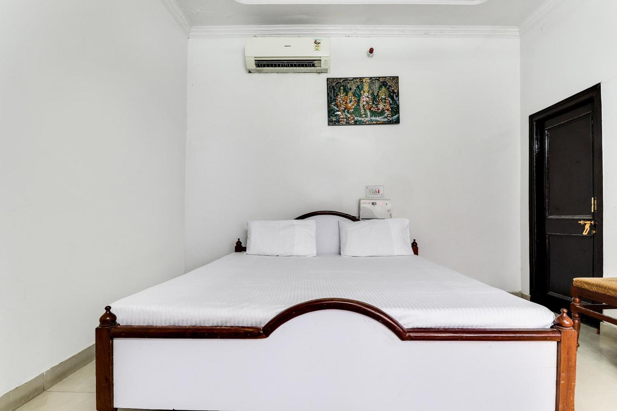 Hotel O Hanuman Bagh Ayodhya Esterno foto